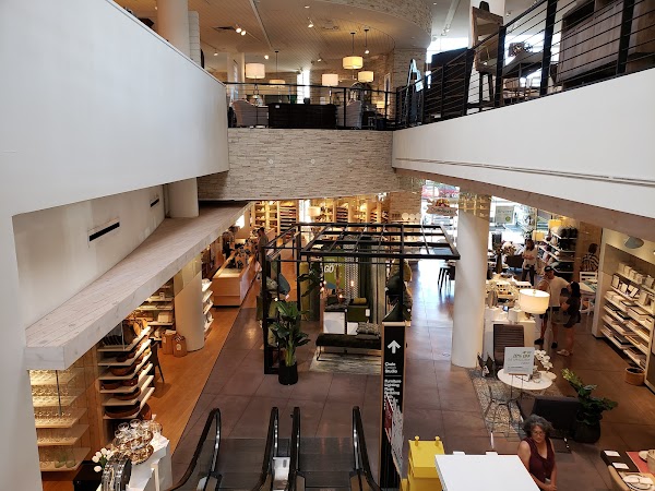 Bridgeport Village 4