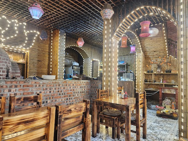 Street Pizza Restaurant 1