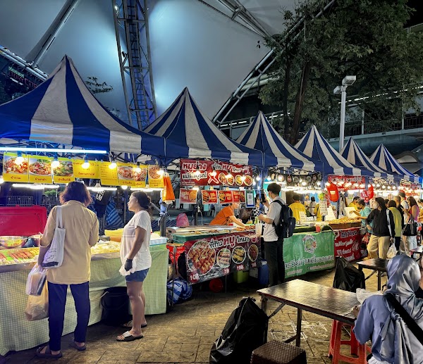 Victory Monument Street Food