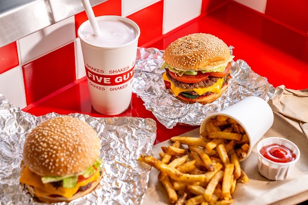 Five Guys Burgers and Fries Piccadilly Circus 4