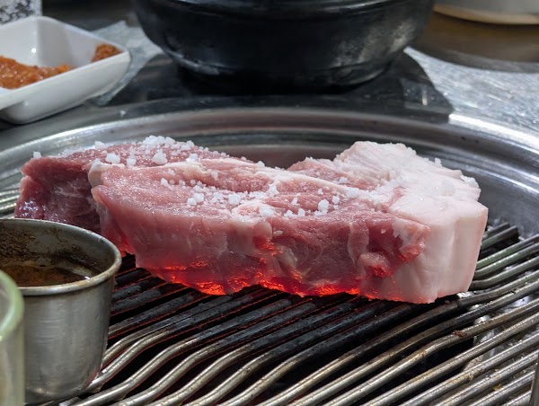 돈사촌 본점 4