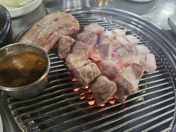 돈사촌 본점 3