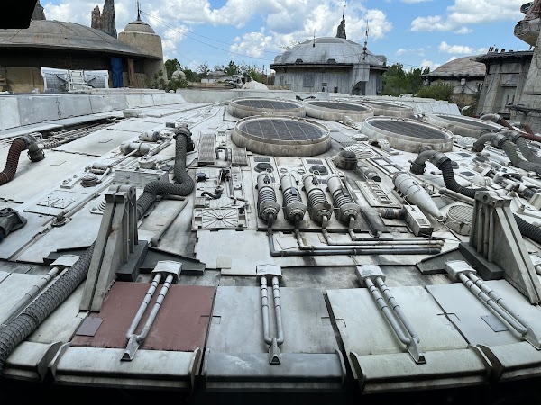 Millennium Falcon: Smugglers Run 2