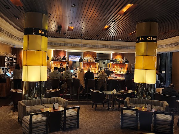 Clock Bar