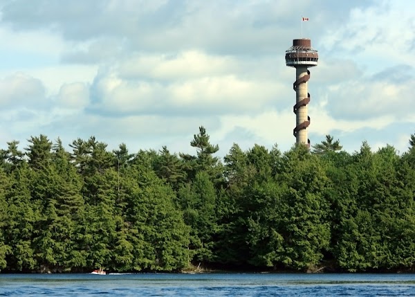 1000 Islands Tower 4