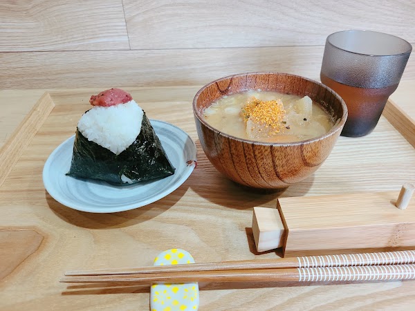 Omusubi Yokocho Higashi Ginza Store 4