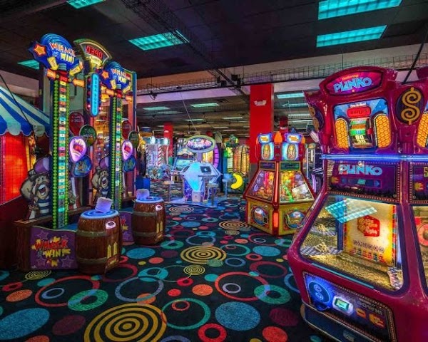Round1 Bowling & Arcade - Auburn Hills 1