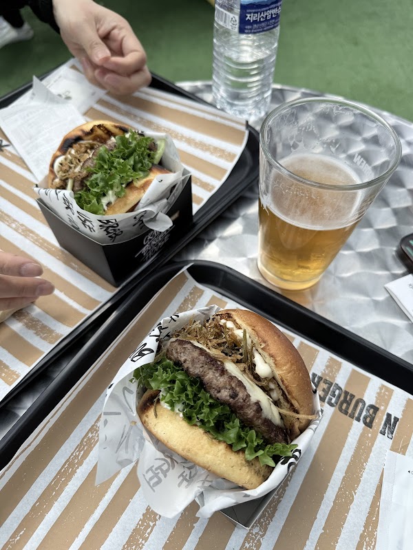 N Burger 4
