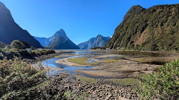 Milford Sound Public Carpark 1