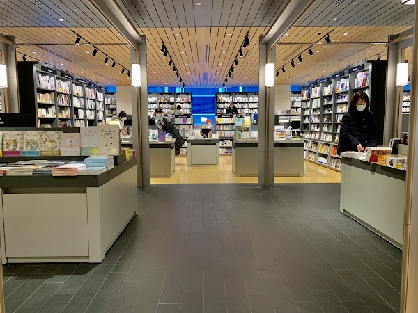 Eslite Spectrum Nihonbashi 3