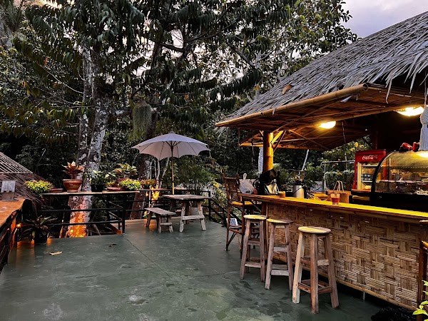The Hideaway แอบซ่อนคาเฟ่