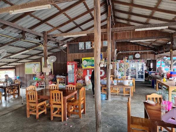 Krua Lom Choey Restaurant