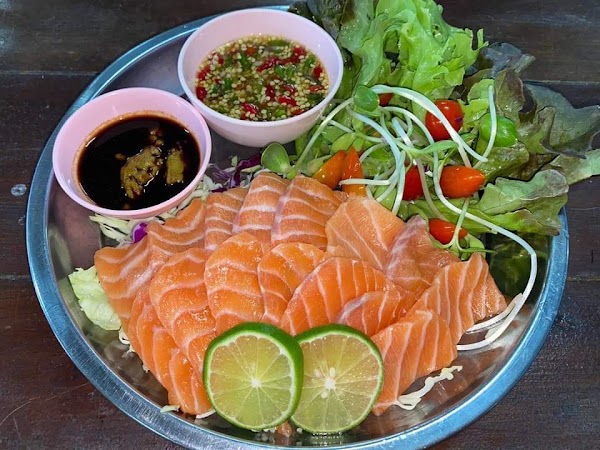 Krua Lom Choey Restaurant 5