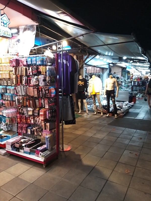 Hwai Khwang night market