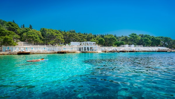 Beach Club Hvar 4