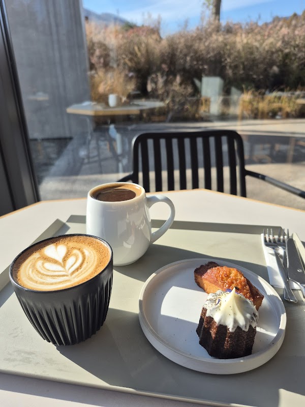 Cafe Unjoong-dong 5
