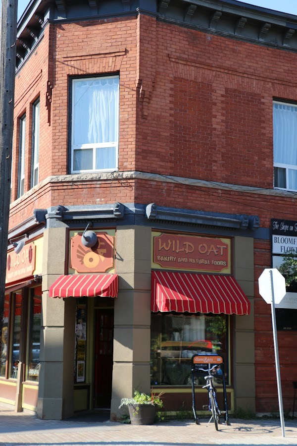 Wild Oat Bakery, Cafe & Farm