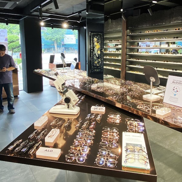 알로 서촌점 ALO Eyewear Seochon Store