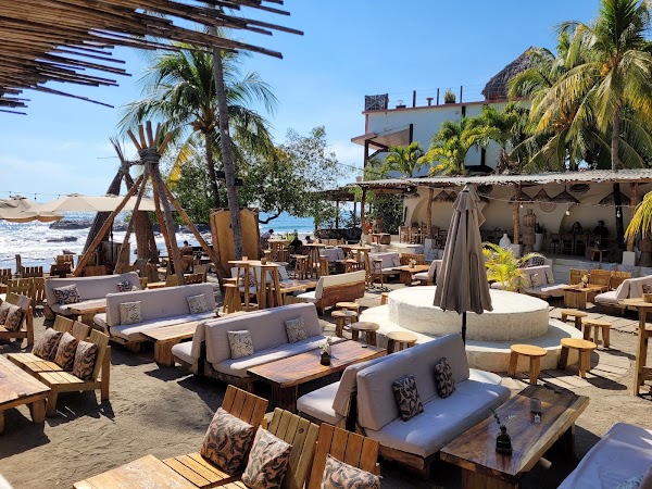 La Bonita Beach Club 2