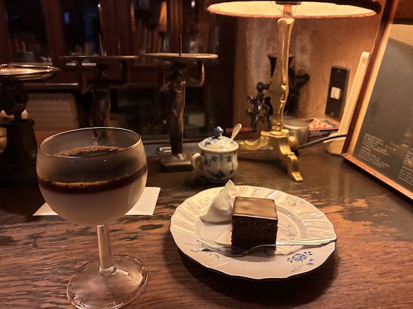 Cafe Les Jeux Grenier 4