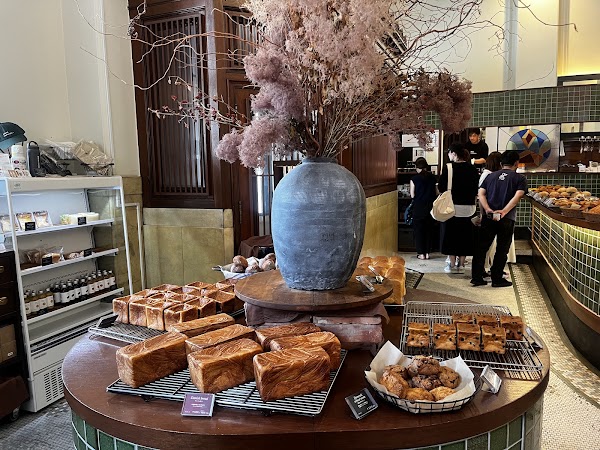 Bread, Espresso and Sakaisuji Club 4