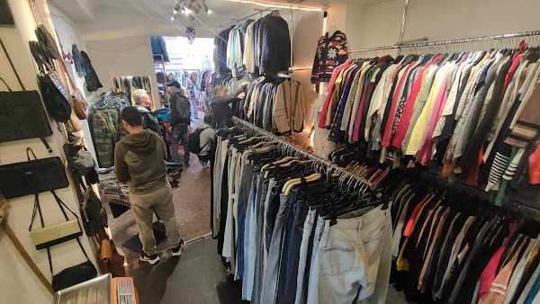 Frip Techno Vintage - Clothes Shop 2