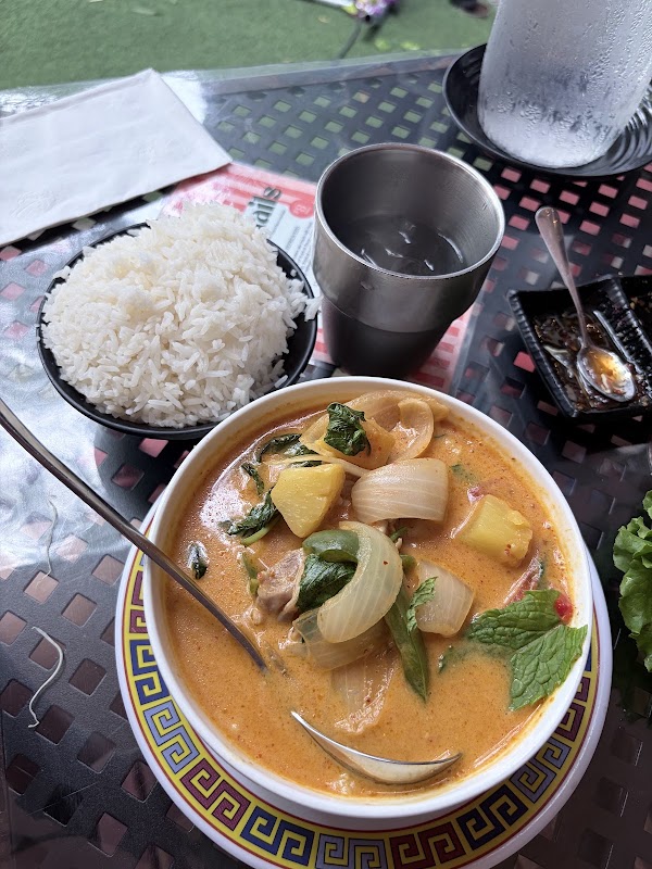 Olay's Thai Lao Cuisine 4