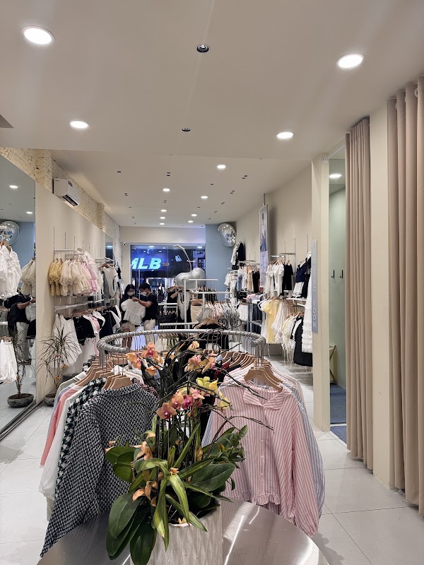 Remmus Store Nguyen Trai 5