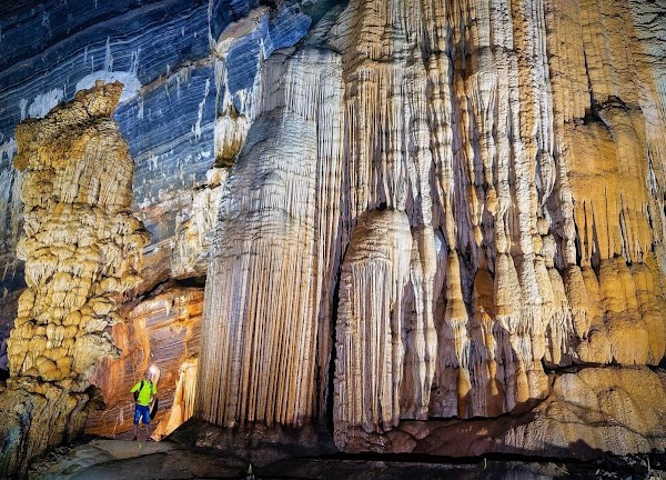 Oxalis Tu Lan Cave Tour Camp