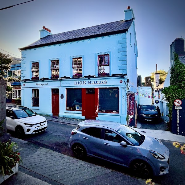 Dick Mack's Pub 4