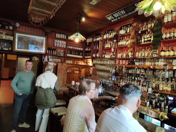 Dick Mack's Pub 2