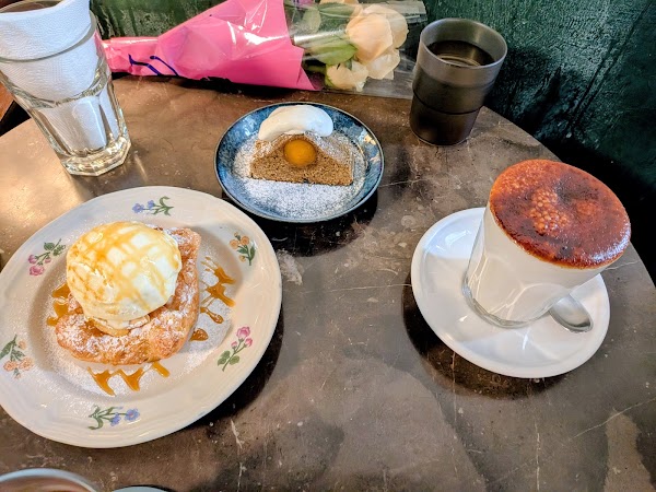 Le Park Cafe (French café) 4