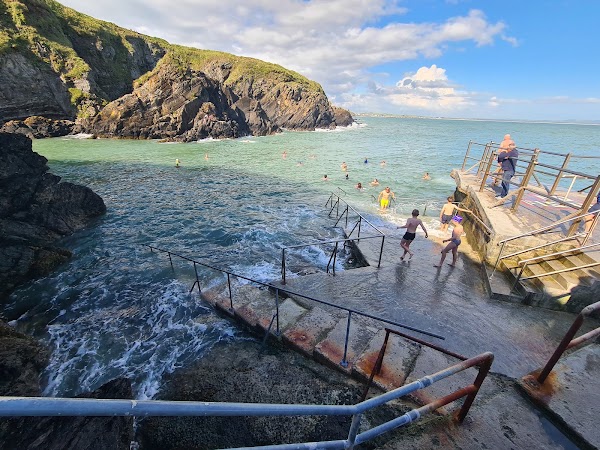 Guillamene Swimming Cove 4