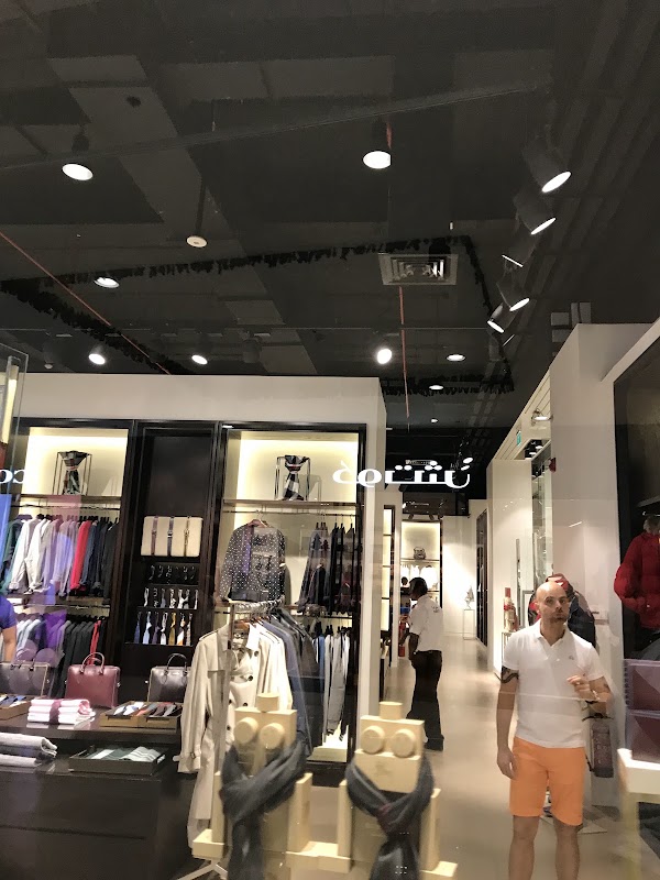 Burberry Outlet 1
