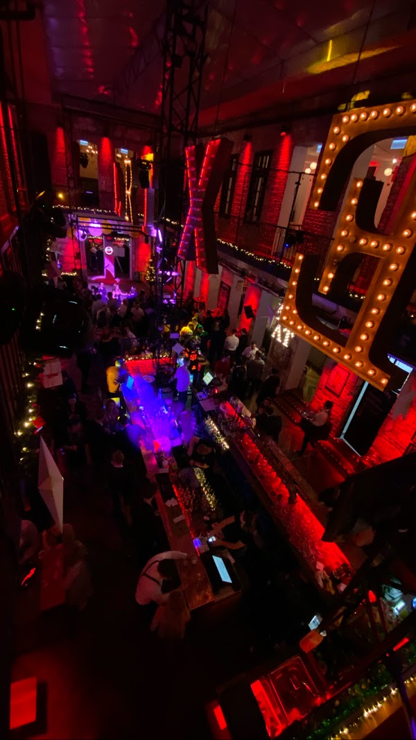 EXTRA Budapest - Brunch Bar Club 4