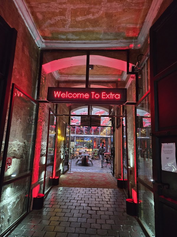 EXTRA Budapest - Brunch Bar Club 2