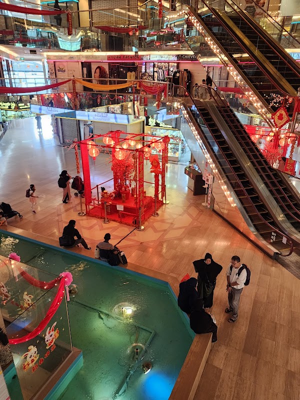 Golden Landmark Shopping Complex 4