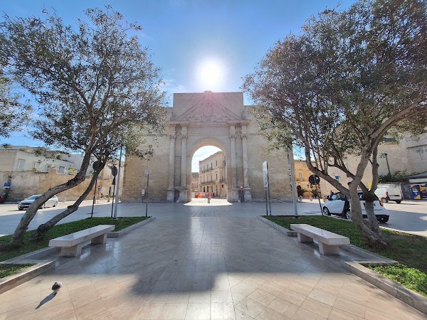 Porta Napoli 5
