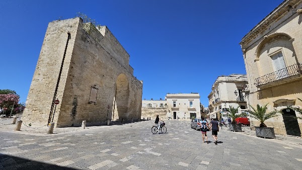 Porta Napoli 4