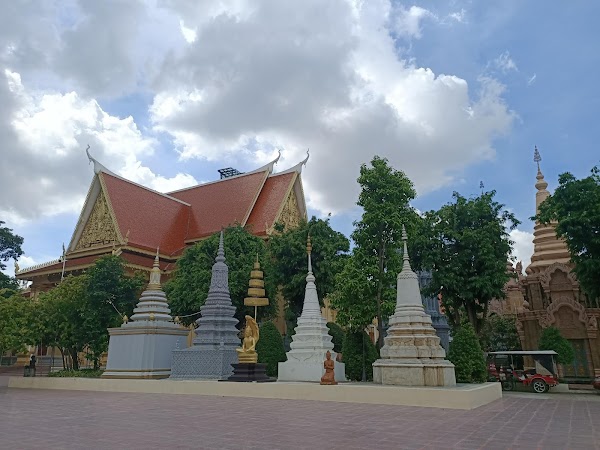 Wat Ounalom Monastery 6