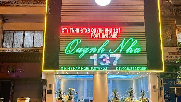 Quynh Nhu 137 Foot Massage