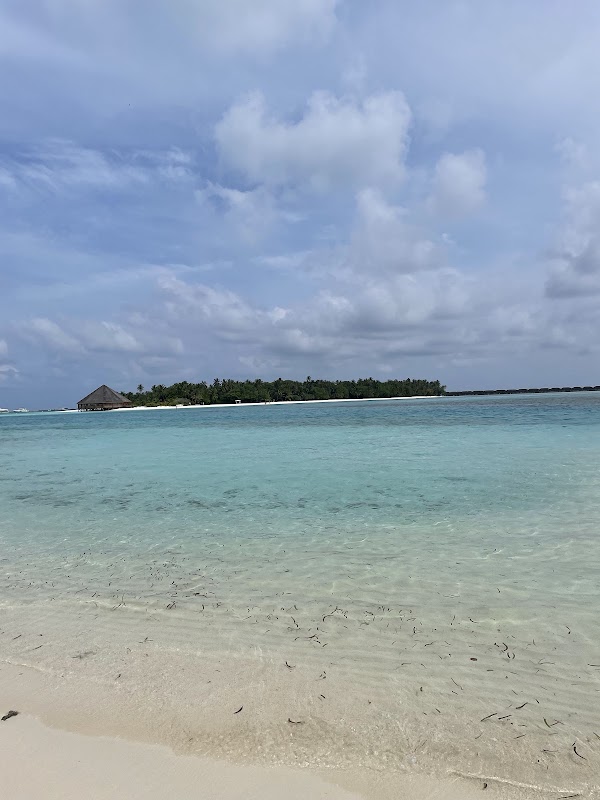 Dhiffushi Bikini Beach 2