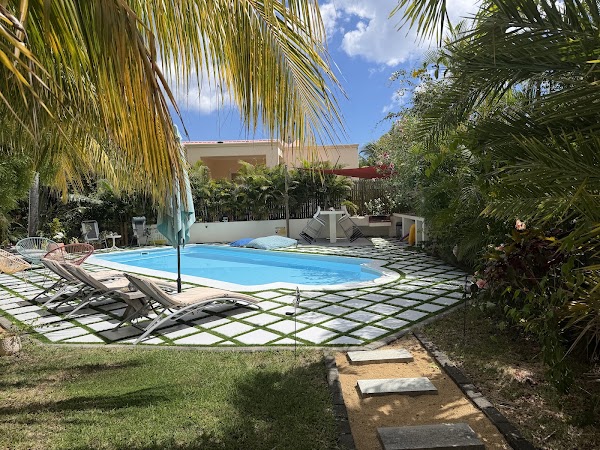 Lakaz Del Sol - newly renovated spacious and modern apartments
