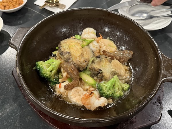 MUTAN Apgujeong Main Store(restaurants) 2