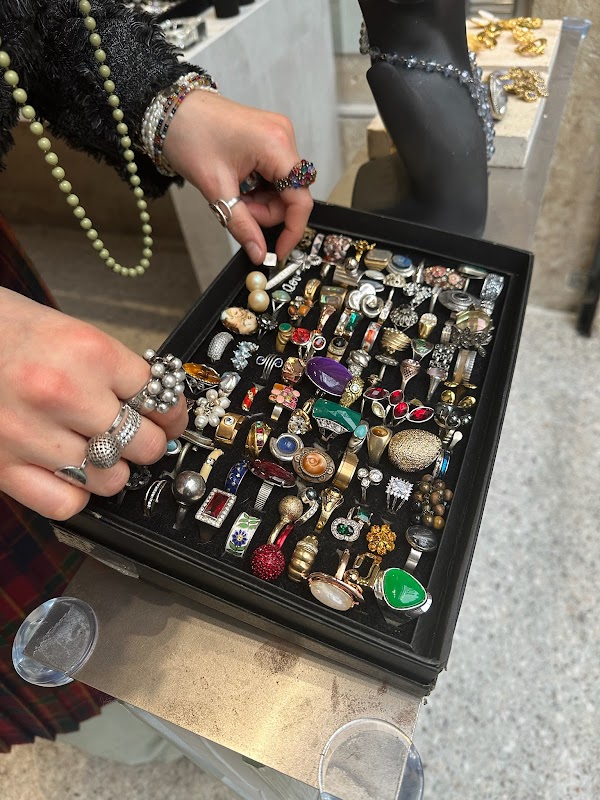 Adjace Paris | La friperie bijoux & accessoires à seulement 5€ 5