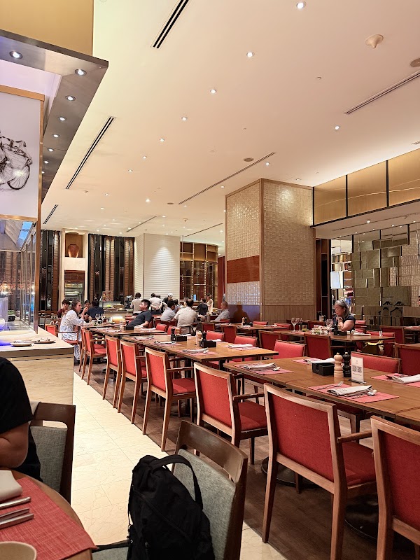 Saigon Café - International Seafood Buffet Restaurant 5