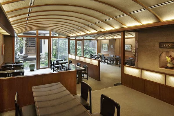 Kagizen Yoshifusa Shijo Main Branch 2