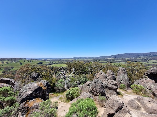 Hanging Rock 4