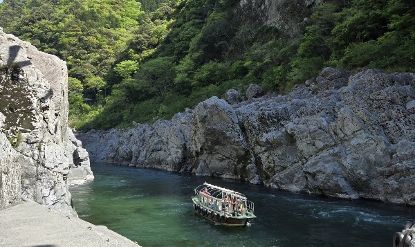 Oboke Gorge Sightseeing Boat 3