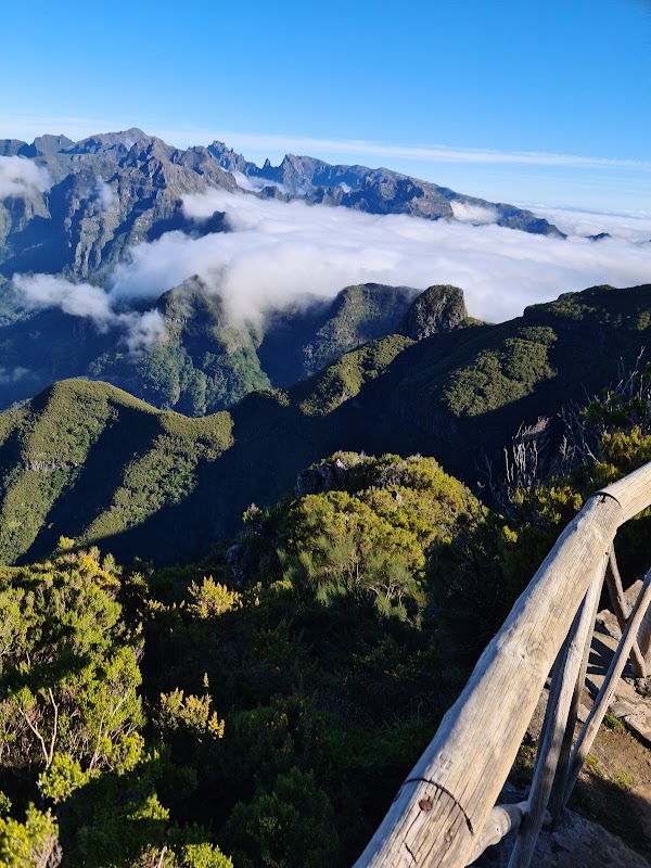 Bica da Cana peak and viewpoint 5